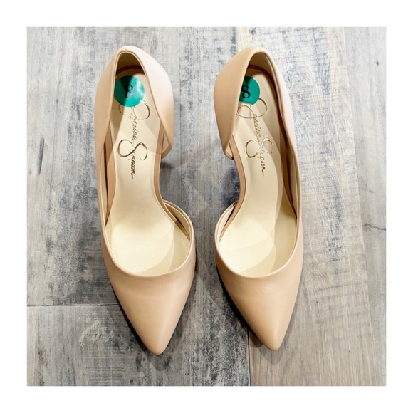 Jessica Simpson Elegant Nude Pumps - Picture 7 of 10